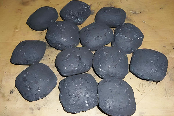 Presse à briquettes en charbon de bois